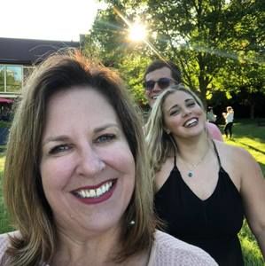 Meet your Posher, Kelly